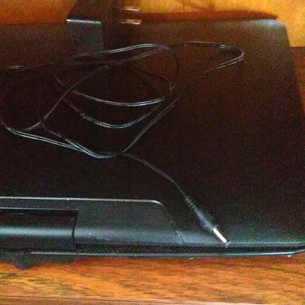 360 17 inch dvd player with charger